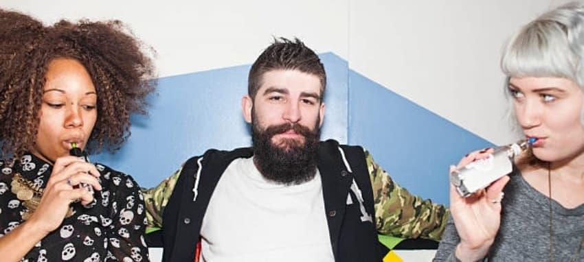 Új tanulmányok feltárják az e cigi füst kémiai összetételét és egészségügyi hatásait