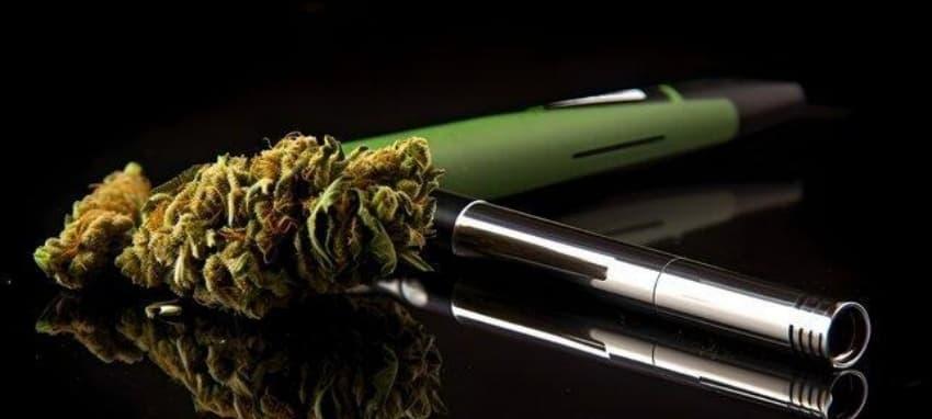 Útmutató 2025 elektronikus cigaretta vásárláshoz – tippek, legjobb modellek és ízek összehasonlítása