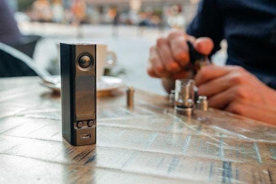 Egyszerű e cigarette drawing lépésről lépésre útmutató kezdőknek reális árnyékolási és vonalvezetési tippekkel