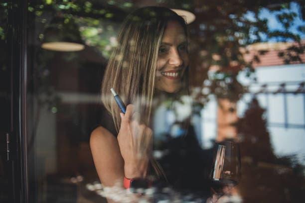 Teljes útmutató az e liquid 100 vg választásához és keveréséhez praktikus tippekkel