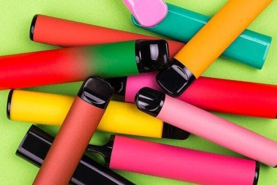 e cigi folyadék kalauz 2025 - ízek, nikotin tartalom és okos vásárlási tippek