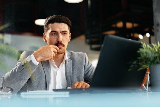 e cigi liquid házilag egyszerű recept, hozzávalók, nikotin adagolás és biztonsági tippek kezdőknek